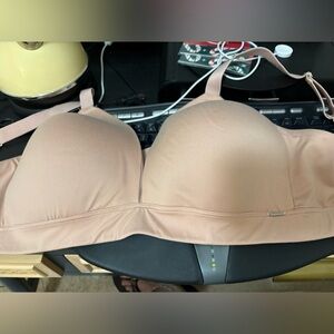 Breezies Brushed Wirefree Side Smoothing Bra nude RN 17363 38DD